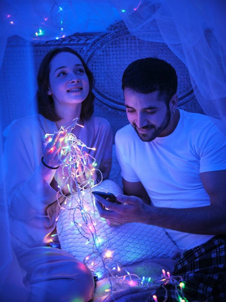 تزیین اتاق با ریسه LED